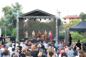 Technika estradowa BobSound podczas koncertu w ramach festiwalu "Strażnicy Tradycji", Siedlęcin, 2019 r.