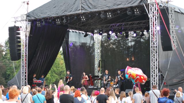 Nagłośnienie przez BobSound koncertu Leniwca, stadion miejski w Szklarskiej Porębie Nagłośnienie przez BobSound koncertu Leniwca, stadion miejski w Szklarskiej Porębie