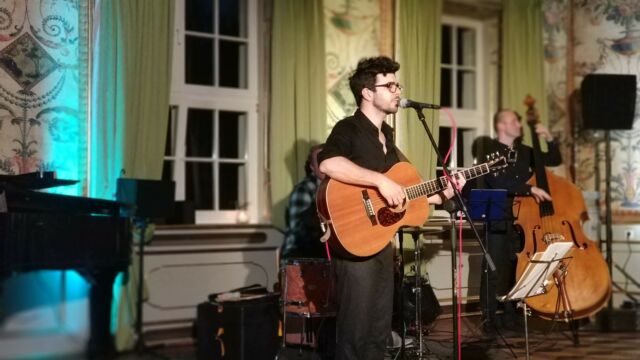 Nagłośnienie i oświetlenie przez BobSound koncertu João de Sousa, Staniszów, 2019 r. Nagłośnienie i oświetlenie Staniszów - João de Sousa