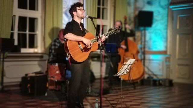 Nagłośnienie i oświetlenie przez BobSound koncertu João de Sousa, Staniszów, 2019 r. Nagłośnienie i oświetlenie Staniszów - João de Sousa