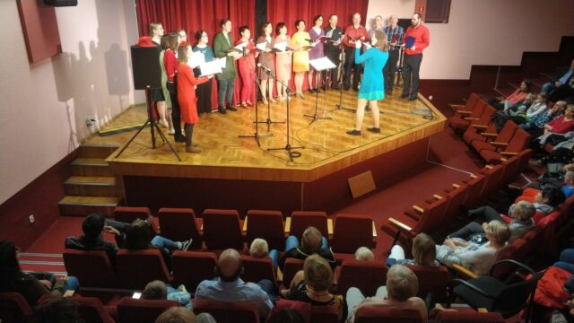 Nagłośnienie chóru Colorus w dawnej sali kinowej KRUS, Szklarska Poręba 2019 r. Nagłośnienie chóru Colorus, Szklarska Poręba 2019 r.